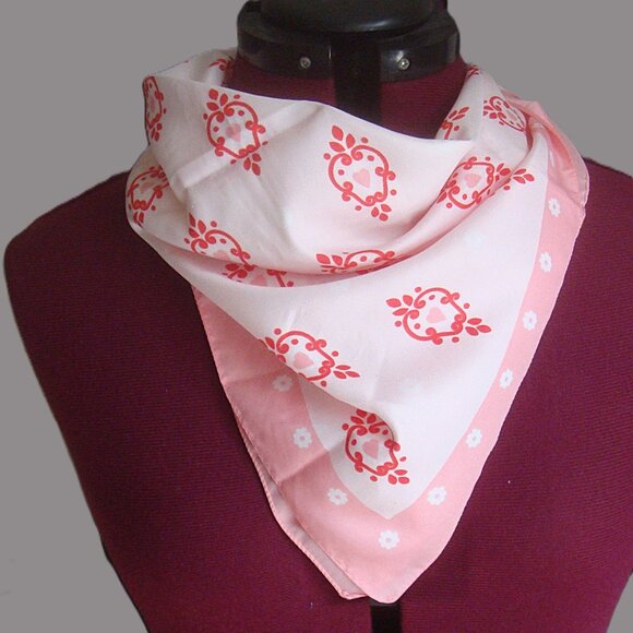 VTG Bloomingdale's Sweet Hearts Print Pink Red Scarf - Picture 1 of 9